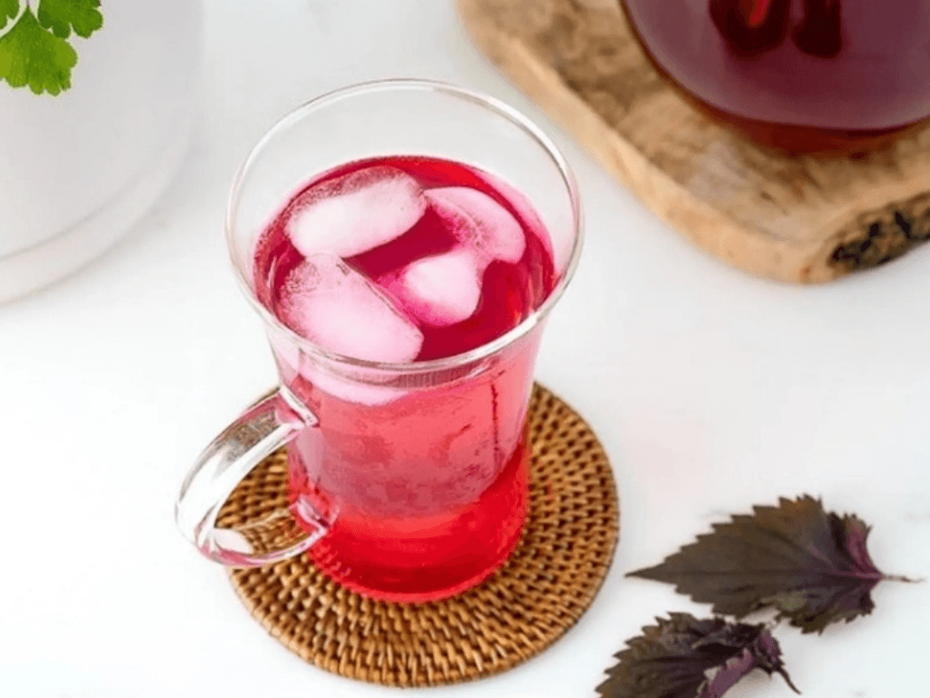 uong-nuoc-la-tia-to-co-thuc-su-giup-trang-da