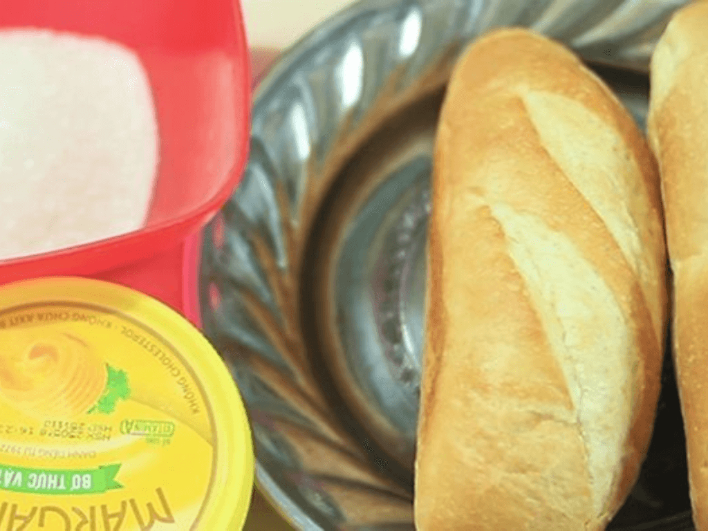 chuan-bi-nguyen-lieu-va-dung-cu-can-thiet