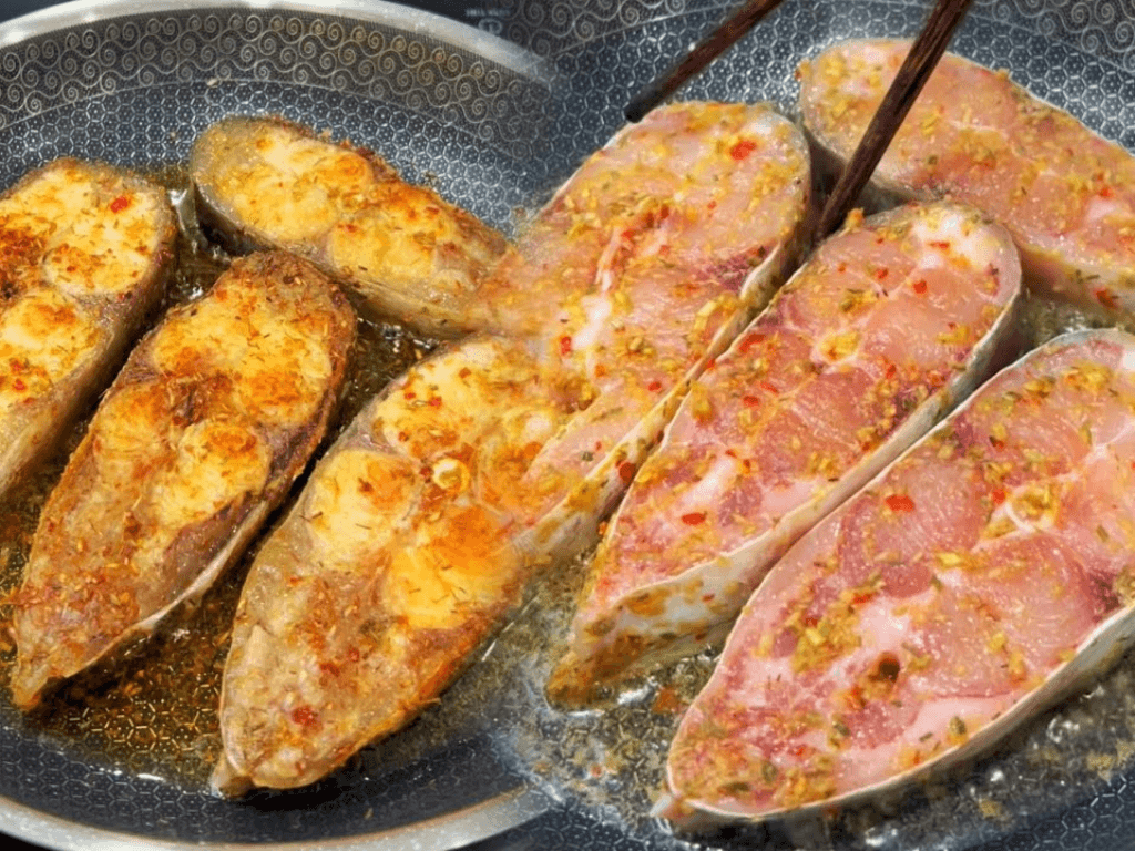 cac-buoc-chien-ca-basa-sa-ot-thom-ngon