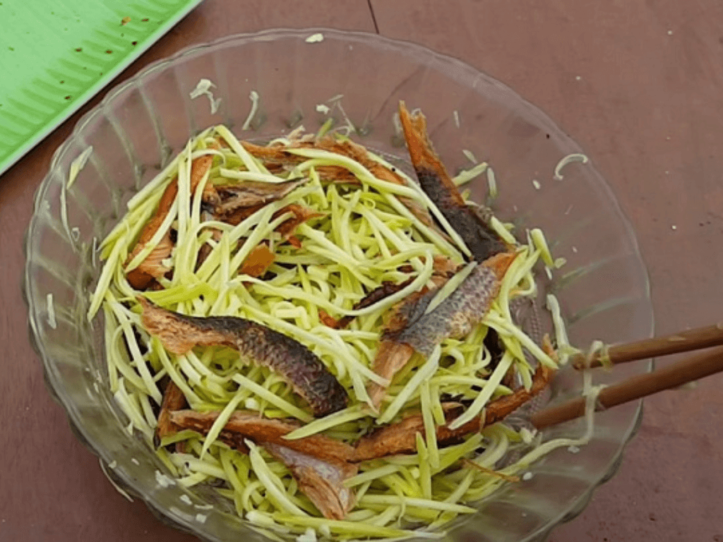 cac-buoc-lam-goi-xoai-kho-ca-loc-thom-ngon