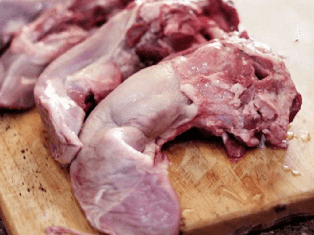 so-che-luoi-heo-va-cac-nguyen-lieu-khac