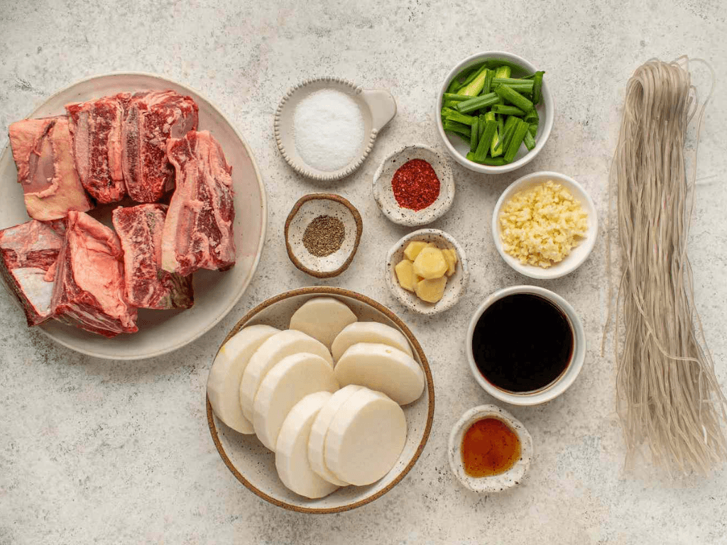 chuan-bi-nguyen-lieu-nau-canh-suon-bo