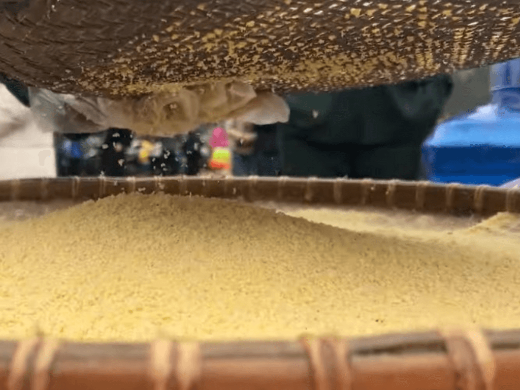 so-che-ngo-va-xay-bot-dung-cach