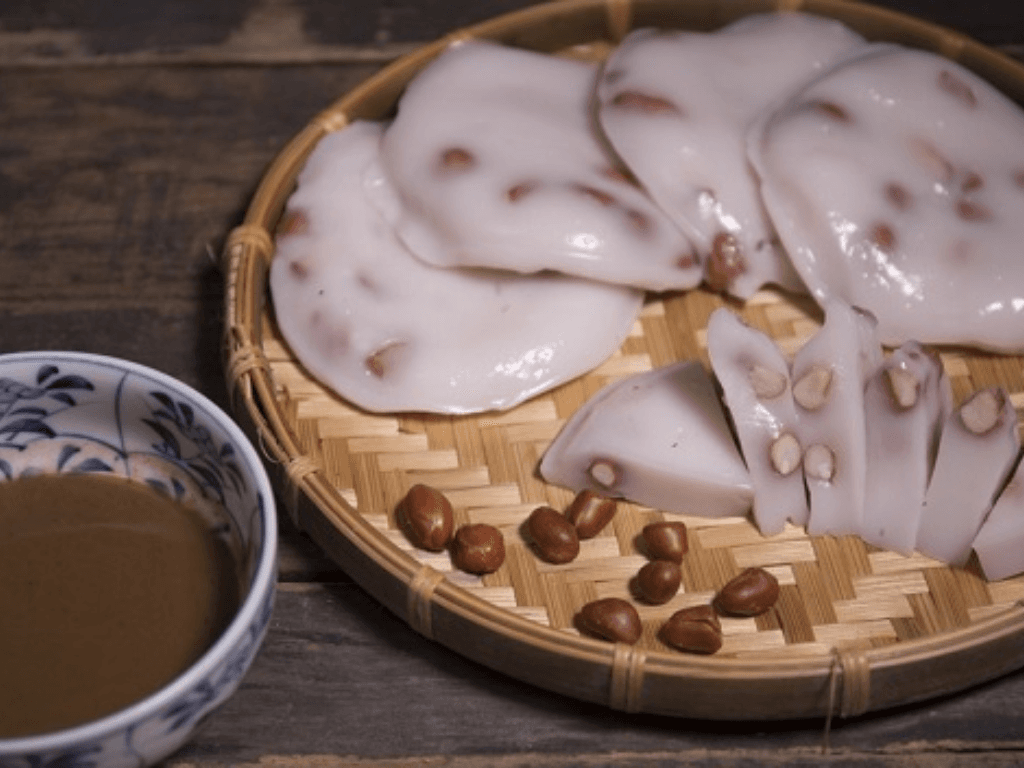 gioi-thieu-ve-banh-duc-lac-mon-an-dan-da-dam-hon-que