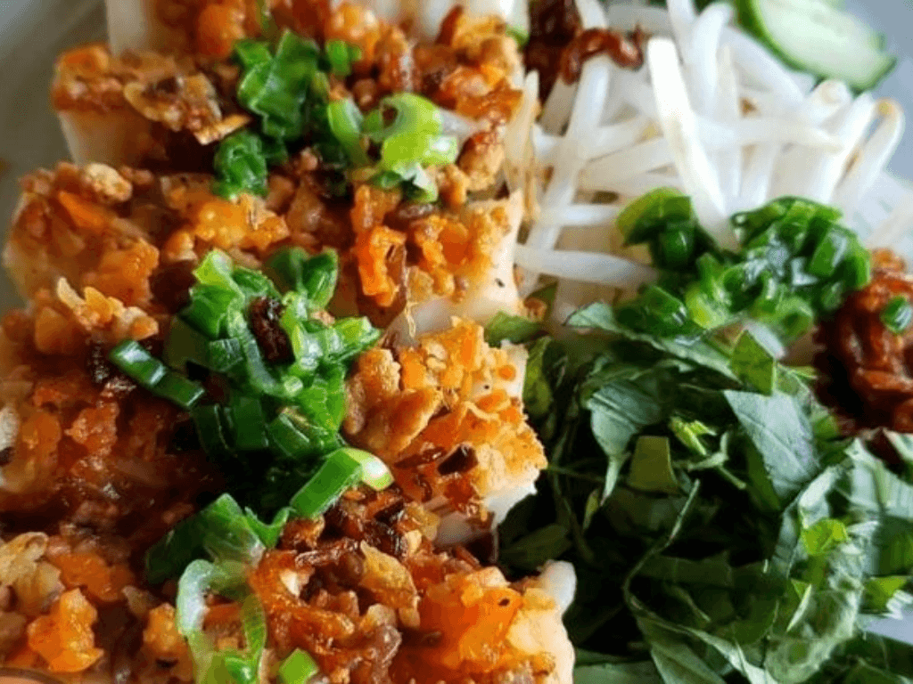 hoan-thanh-va-thuong-thuc-banh-duc-man-mien-tay