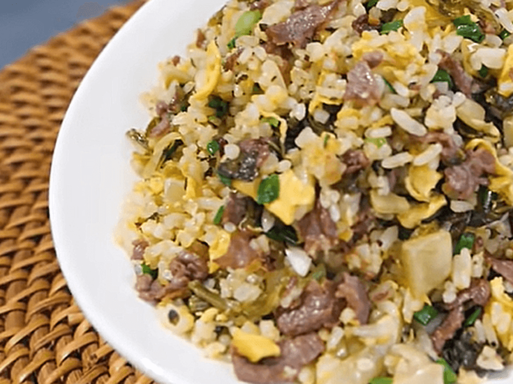 com-rang-dua-bo-mon-an-quoc-dan-duoc-yeu-thich-khap-ba-mien