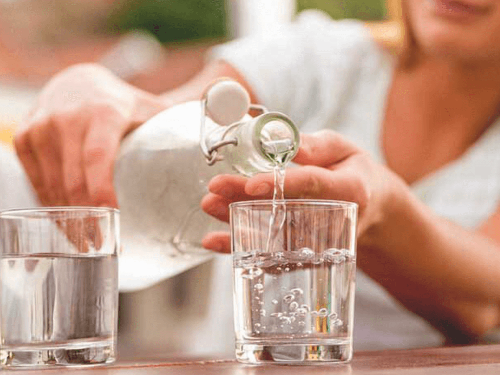 bi-quyet-uong-nuoc-dung-cach-truoc-khi-ngu