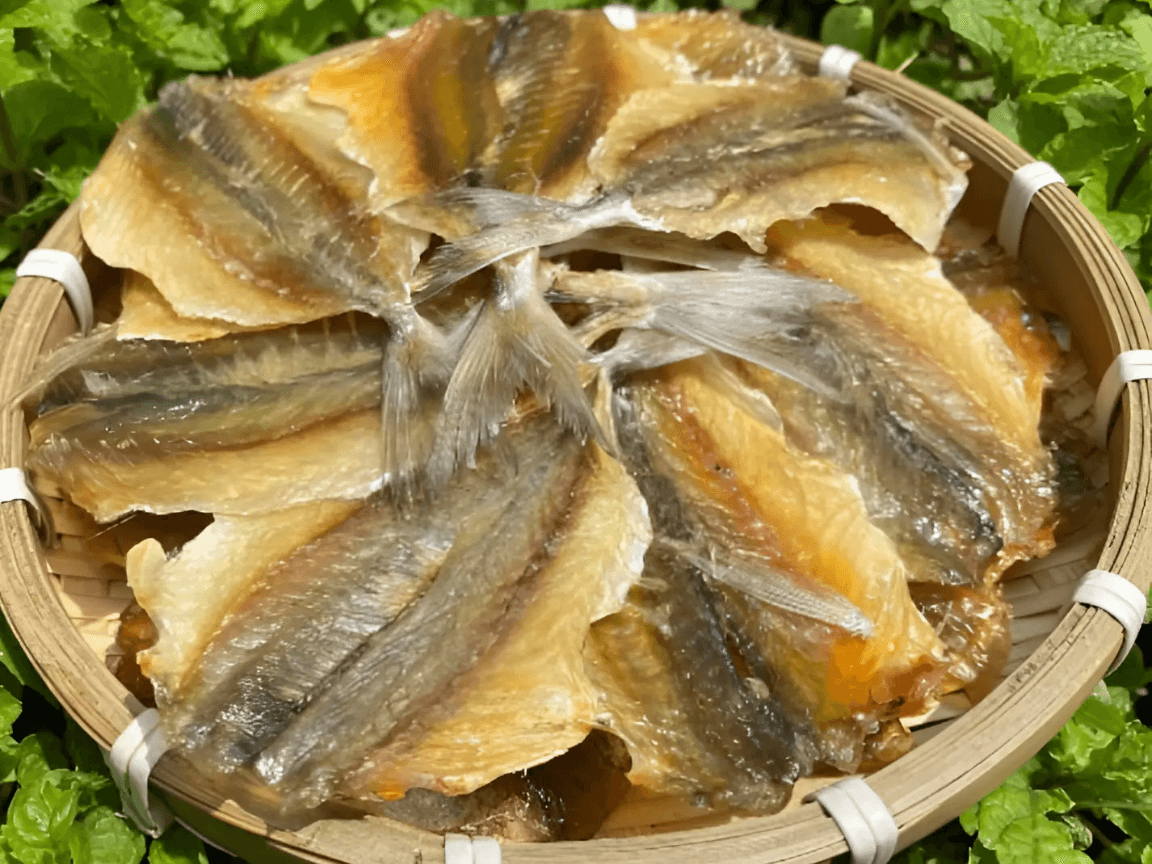 ca-chi-vang-kho-mon-ngon-dan-da-gan-voi-tuoi-tho-mien-bien