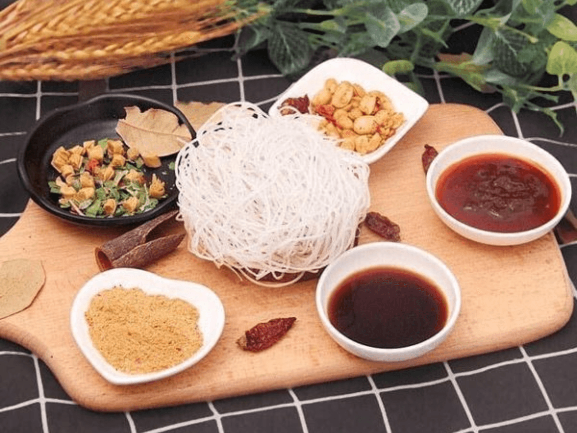 nguyen-lieu-chuan-bi-cho-mon-mien-chua-cay