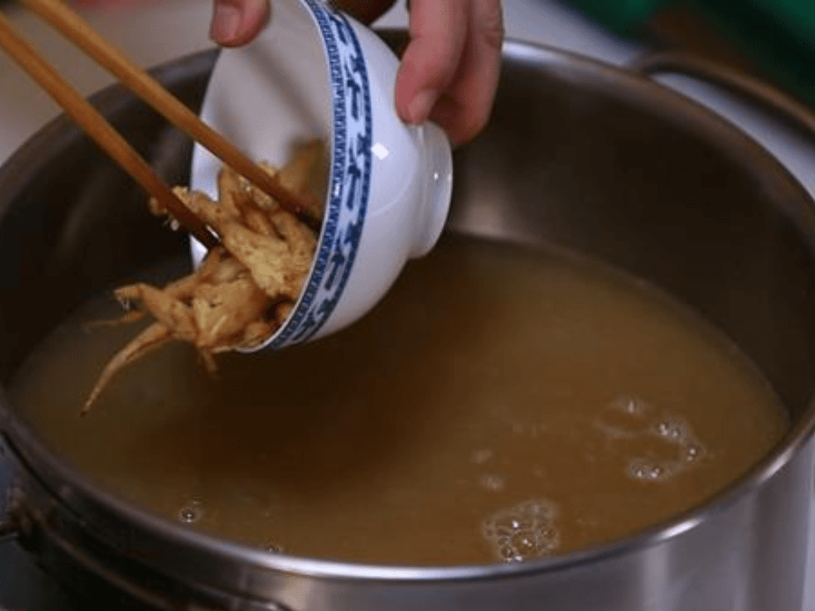 cach-nau-bun-nuoc-leo-soc-trang-chi-voi-3-buoc