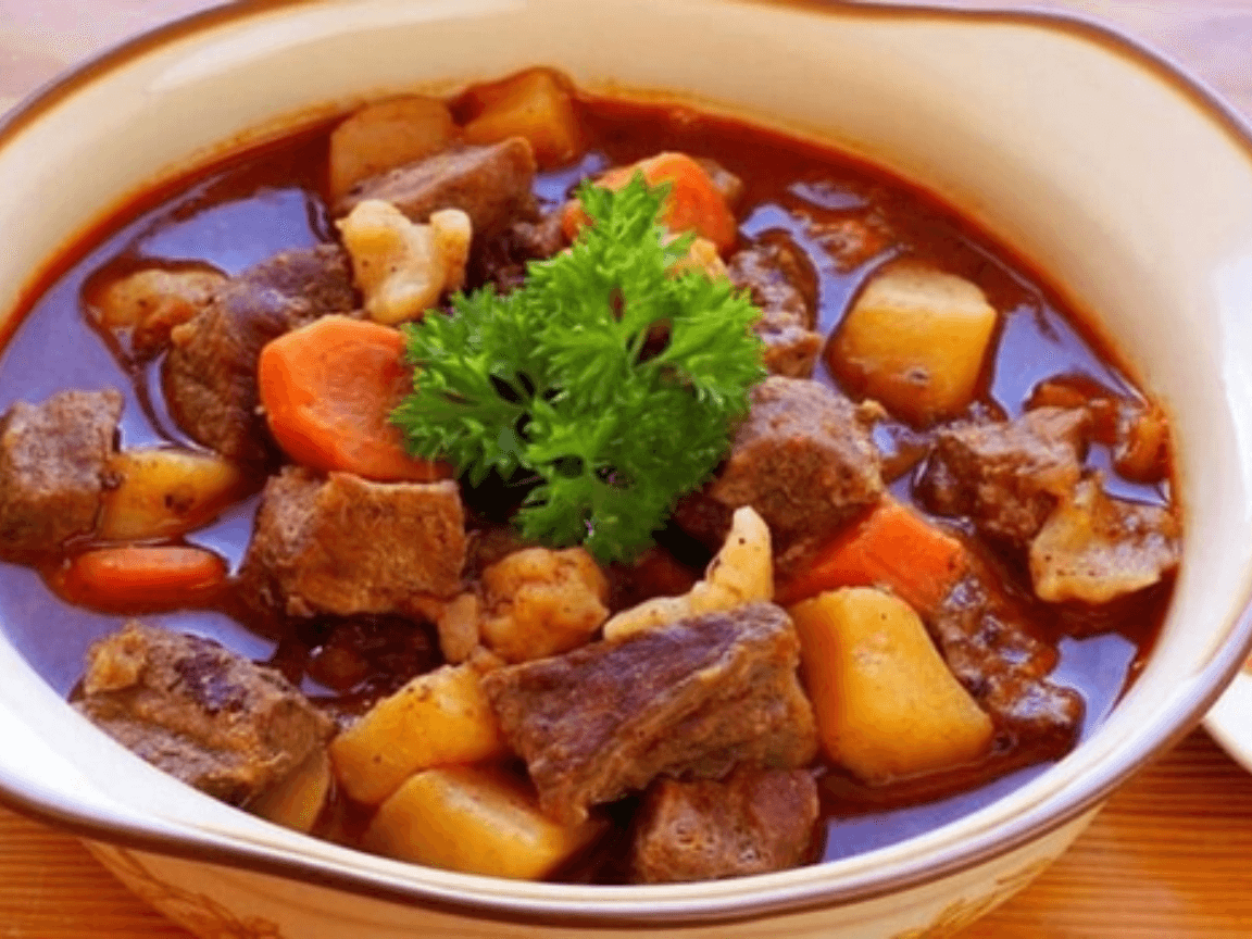 gioi-thieu-mon-ca-ri-bo-an-banh-mi