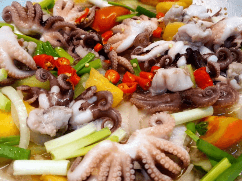 gioi-thieu-mon-bach-tuoc-xao-ot-chuong