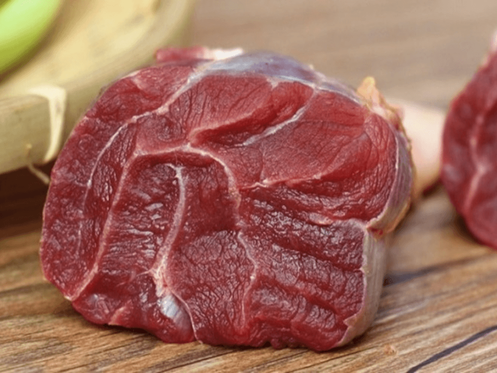 chuan-bi-thit-bo-va-nguyen-lieu-can-thiet