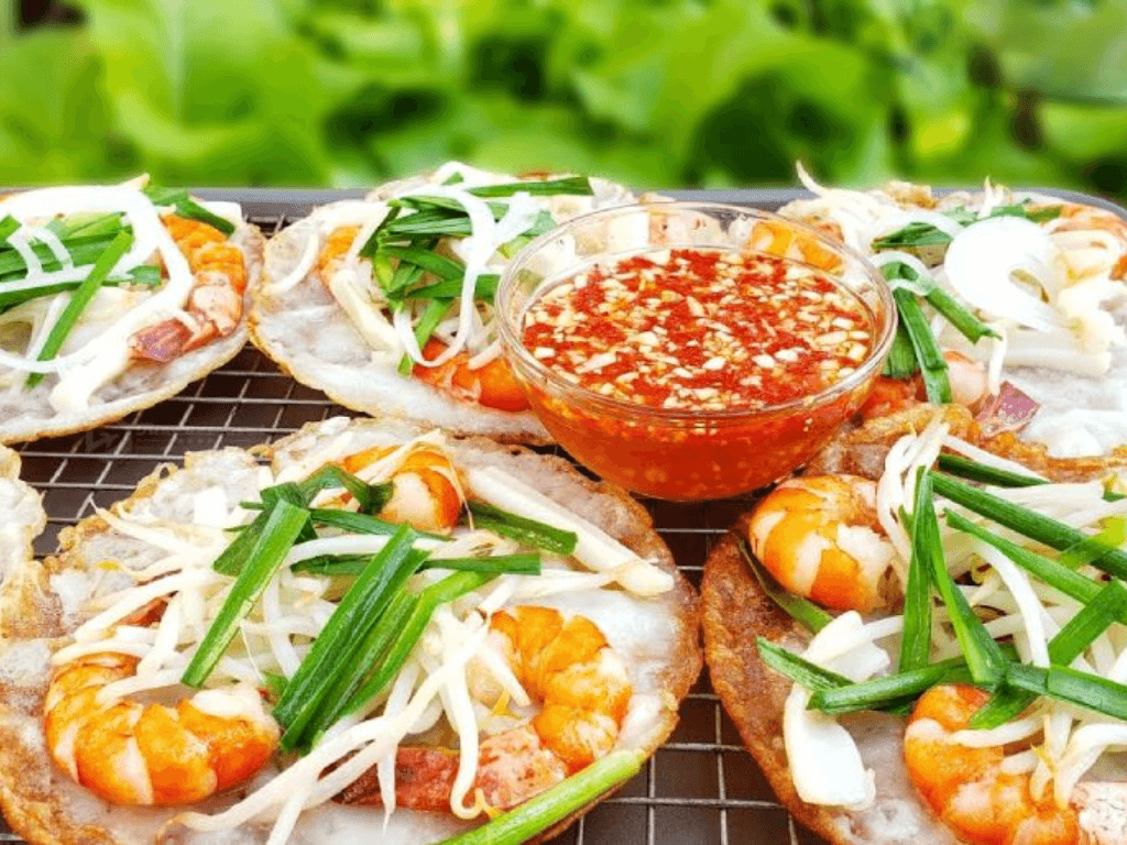 banh-xeo-tom-nhay-quy-nhon-dac-san-cham-la-me