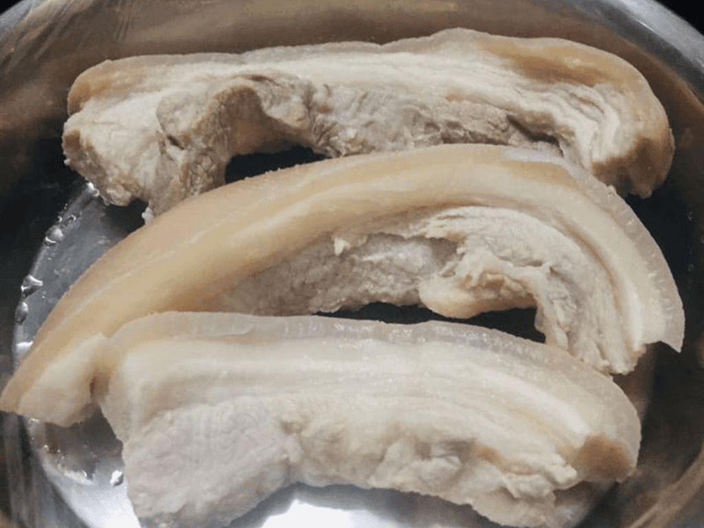 so-che-thit-va-nguyen-lieu-di-kem