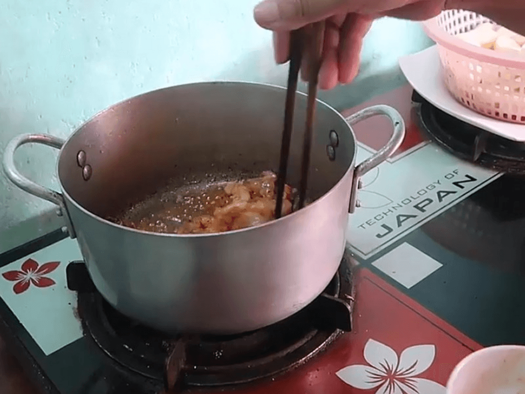 cach-nau-canh-cu-tu-tiet-kiem-thoi-gian