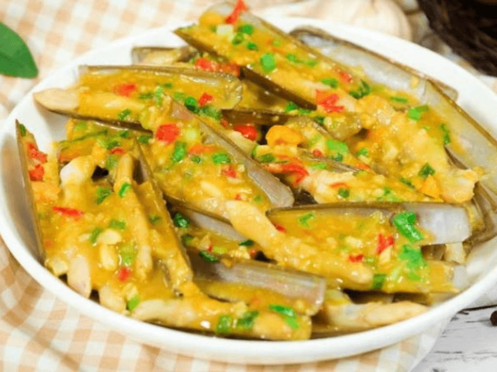 cac-mon-oc-mong-tay-quoc-dan-trong-ban-nhau-bua-tiec