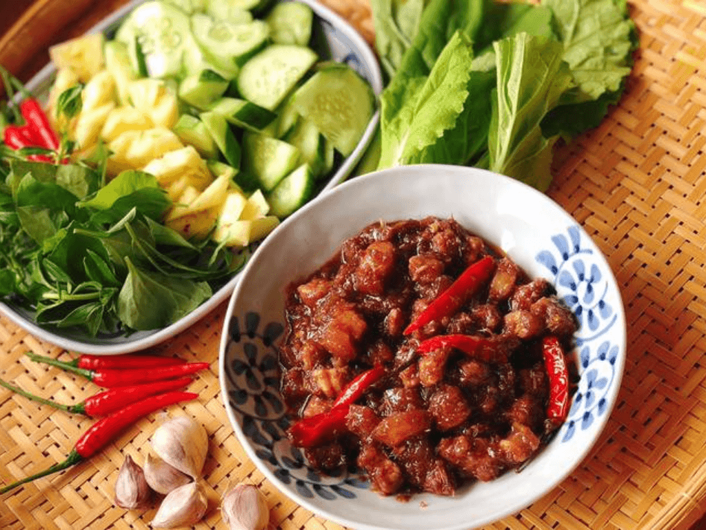 cac-bien-tau-hap-dan-cua-mon-thit-xao-mam-ruoc