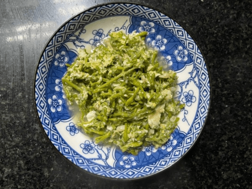 la-du-du-xao-trung-mon-ngon-danh-lua-vi-giac-tre-nho