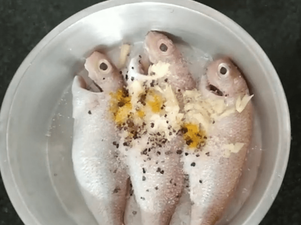 so-che-ca-huong-dung-cach-de-het-mui-tanh