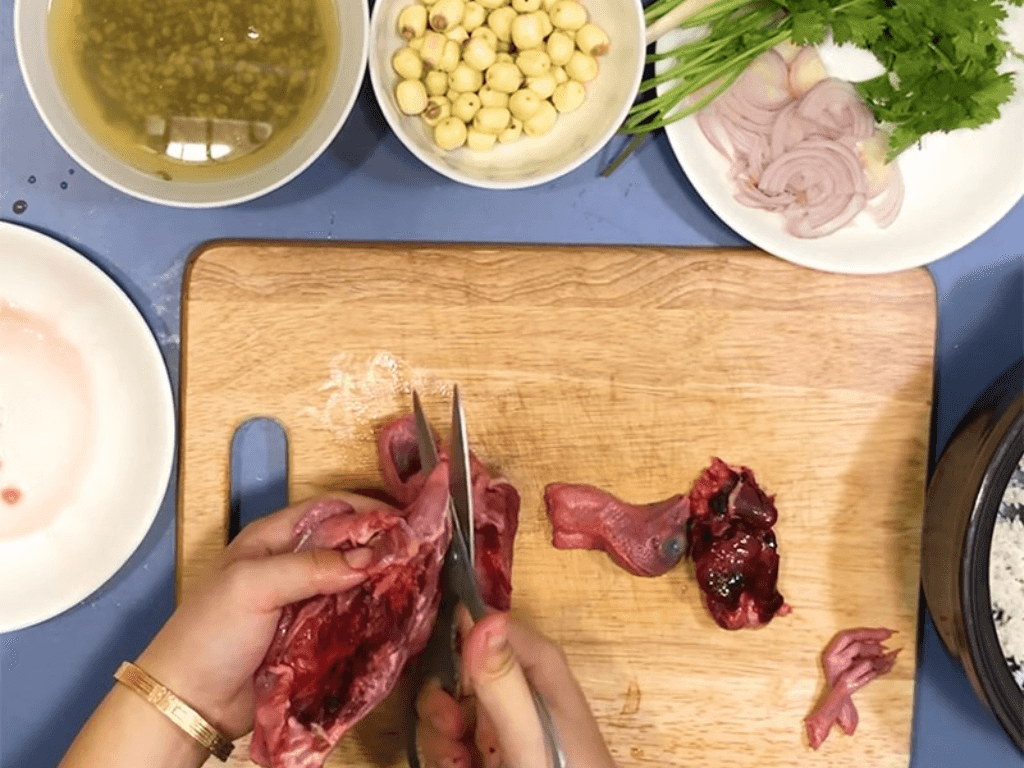 so-che-va-uop-thit-chim-dung-cach-de-khong-tanh-mem-ngot-tu-nhien