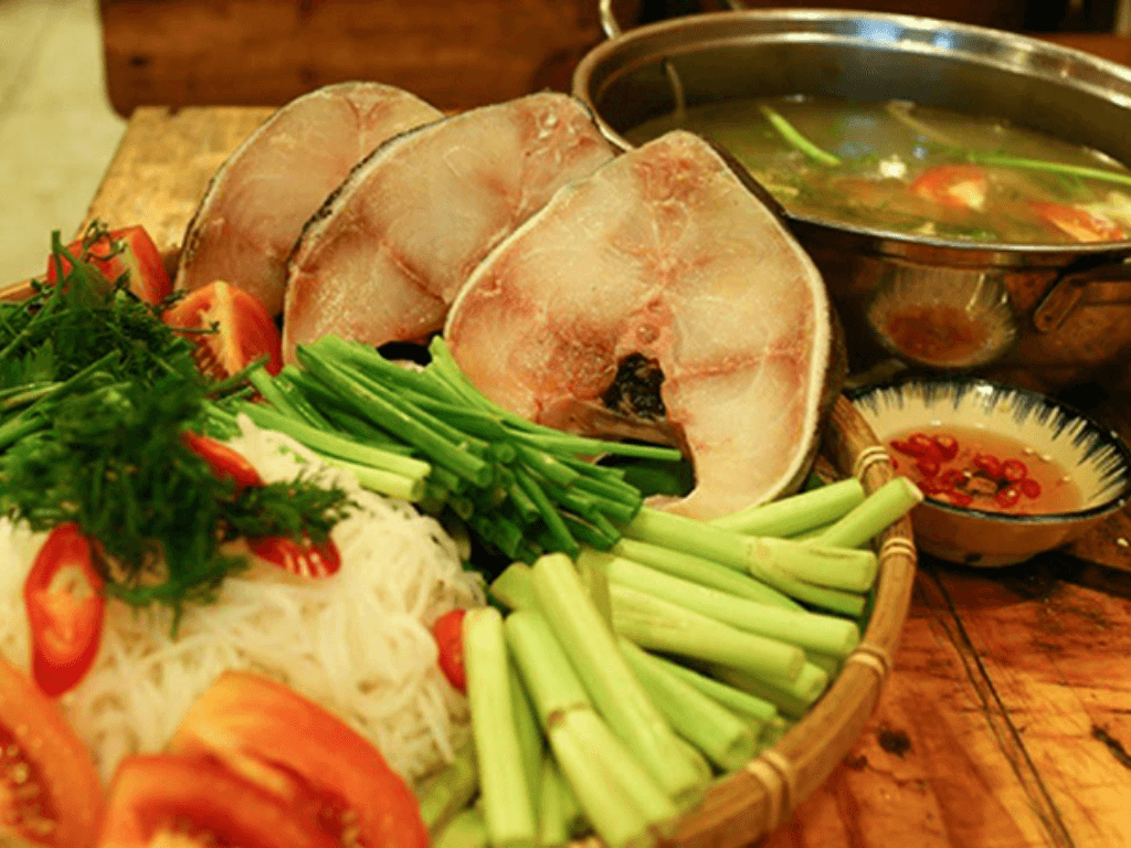 chuan-bi-noi-lau-va-ket-hop-cac-topping