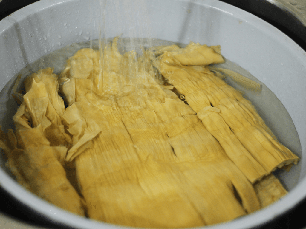 so-che-mang-va-mong-gio-bi-quyet-khu-mui-het-dang-chuan-com-me-nau