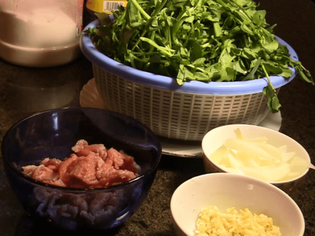 chuan-bi-nguyen-lieu-va-gia-vi-chuan-vi-com-nha