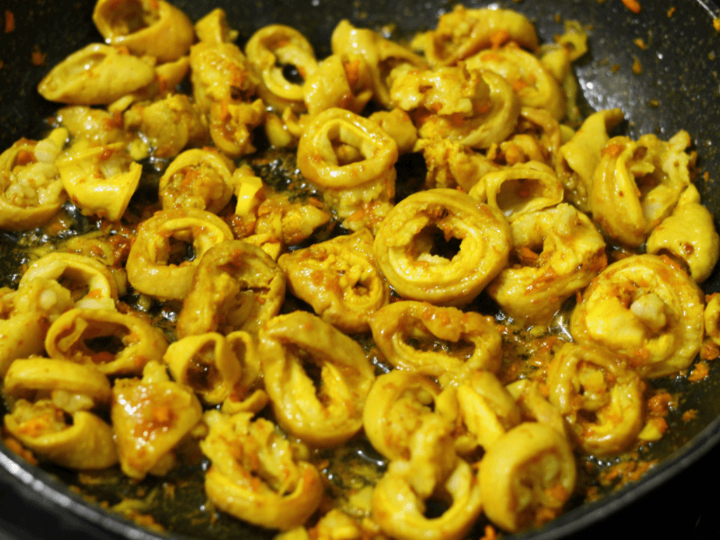 cong-thuc-xao-long-voi-nghe-linh-hon-cua-mon-an