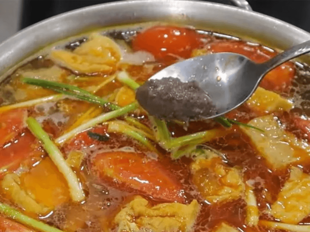 hoan-thien-mon-canh-bun-chuan-vi-me-nau