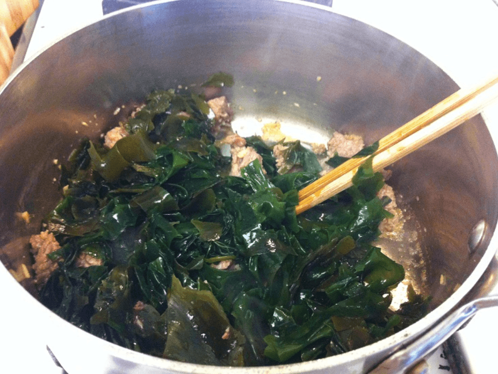 xao-so-thit-bo-va-rong-bien-tao-nen-huong-vi-dam-da-chuan-han