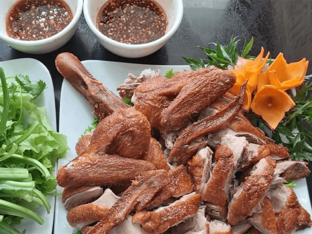 vit-chien-nuoc-mam-mon-ngon-lac-lu-con-tim-ngay-tu-mieng-dau-tien