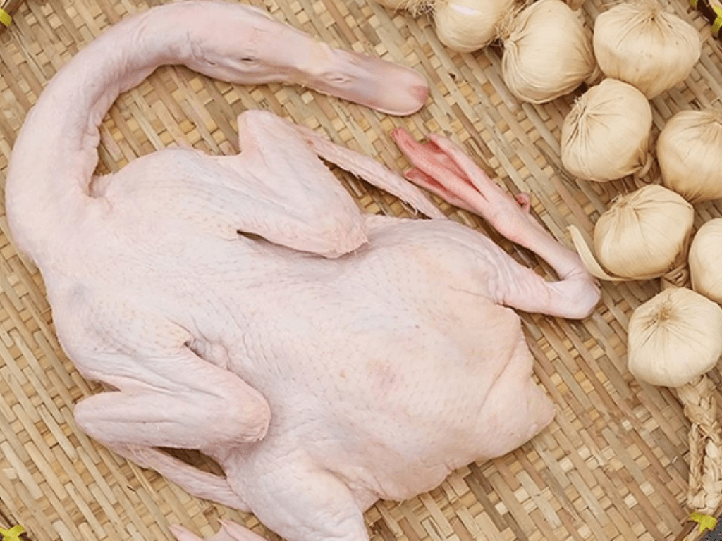 chuan-bi-nguyen-lieu-bi-quyet-chon-vit-ngon-nuoc-mam-chuan-vi