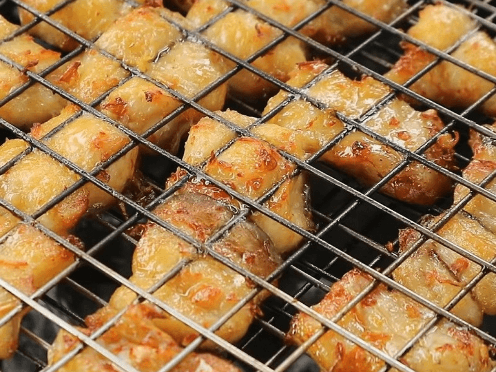 nuong-ca-dung-cach-vang-gion-ben-ngoai-mem-beo-ben-trong