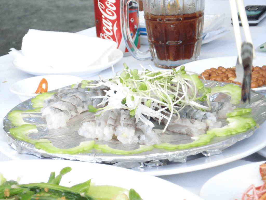 tom-tai-mu-tat-mon-an-gay-nghien-cua-tin-do-hai-san-tuoi-song