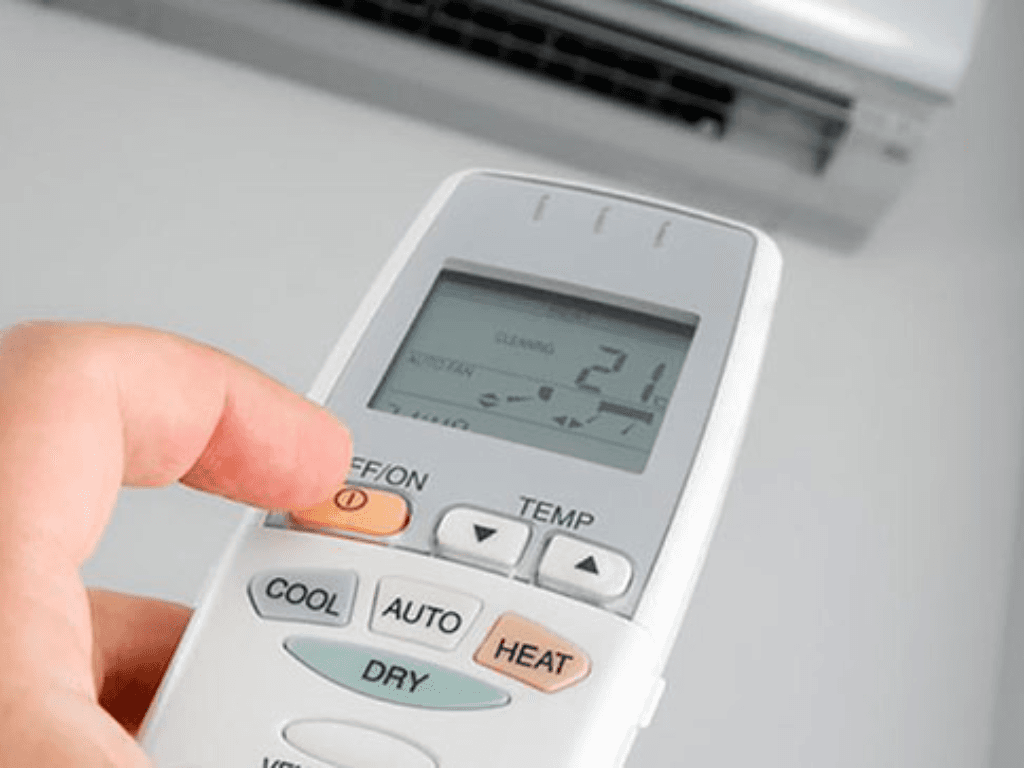 khi-remote-casper-do-noi-am-anh-mua-nong-ai-cung-tung-gap