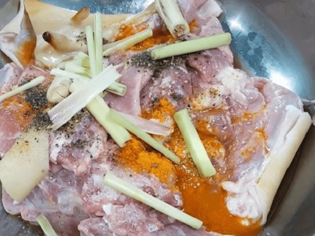 bat-mi-meo-khu-tanh-cuu-nguy-lam-thit-de-thom-mem-het-sach-mui-chi-sau-1-buoc