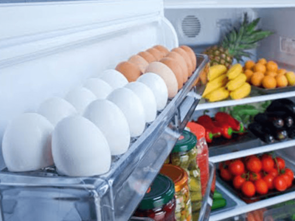 vi-tri-vang-trong-tu-lanh-giup-trung-tuoi-lau-nhat