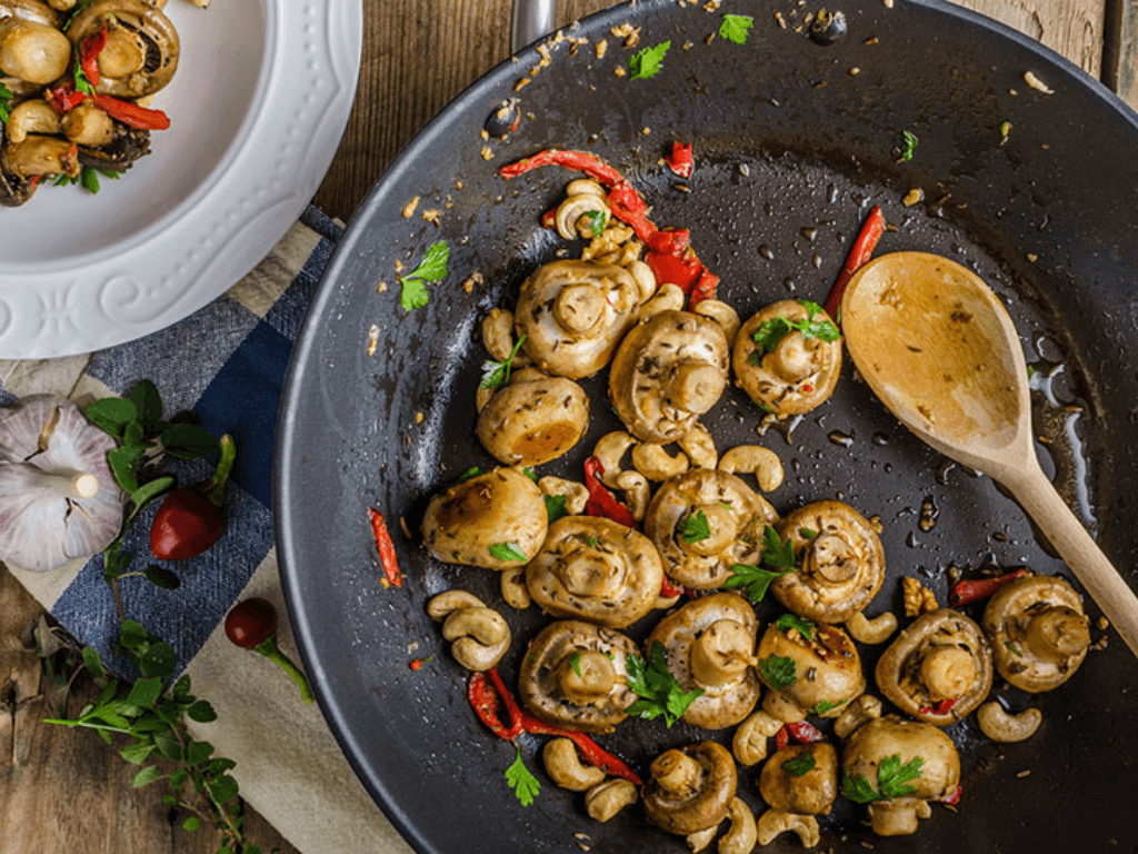 nam-mo-nuong-pho-mai-tan-chay-cu-bat-tay-giua-beo-va-thom