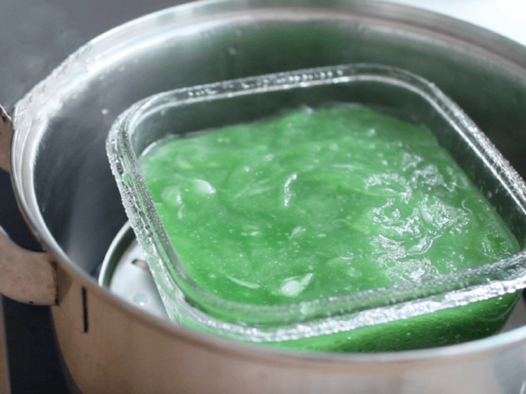 hap-banh-tung-lop-banh-deo-dai-xanh-muot-nhu-ngoc