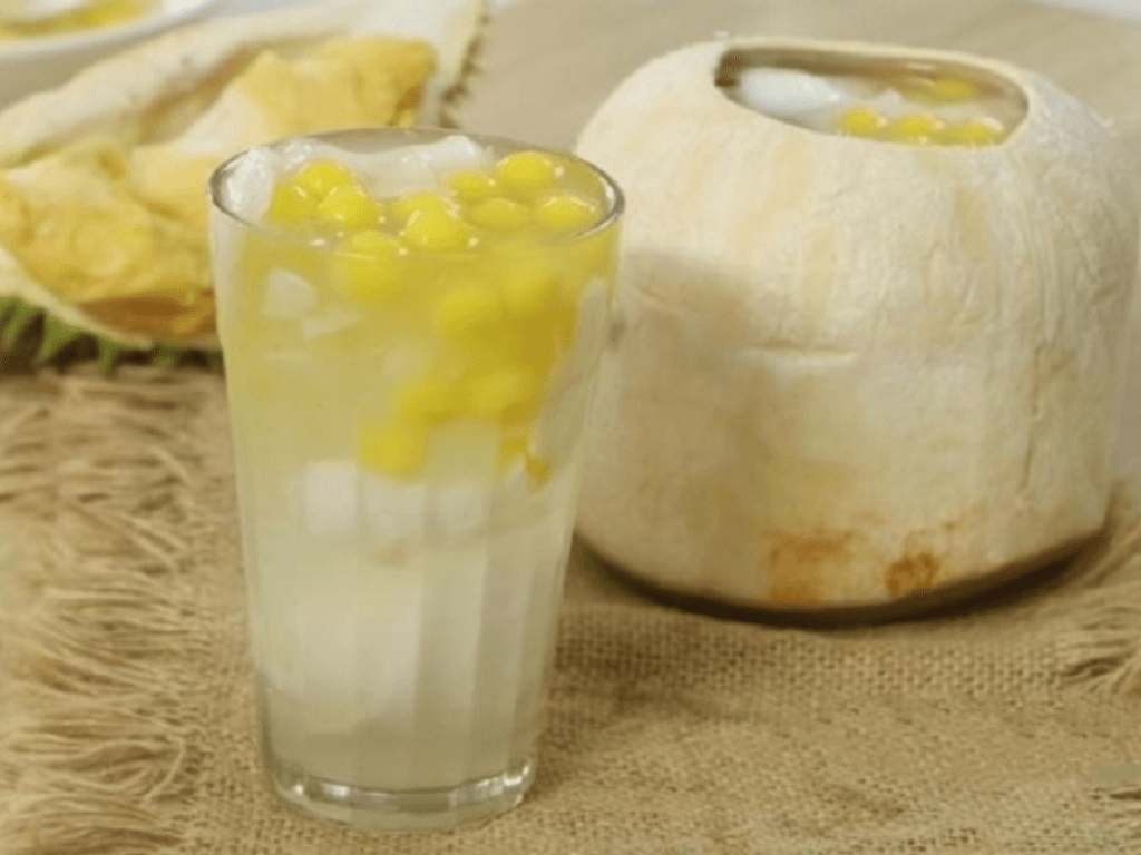 nuoc-dua-tran-chau-ngu-sac-mon-uong-gay-thuong-nho-ngay-he