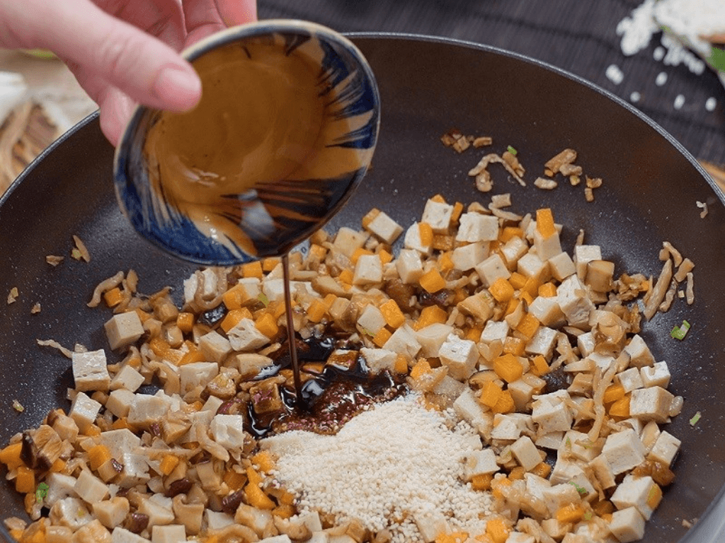 xoi-bat-buu-mon-xoi-tam-bau-vat-tuong-trung-cho-phu-quy-va-sung-tuc