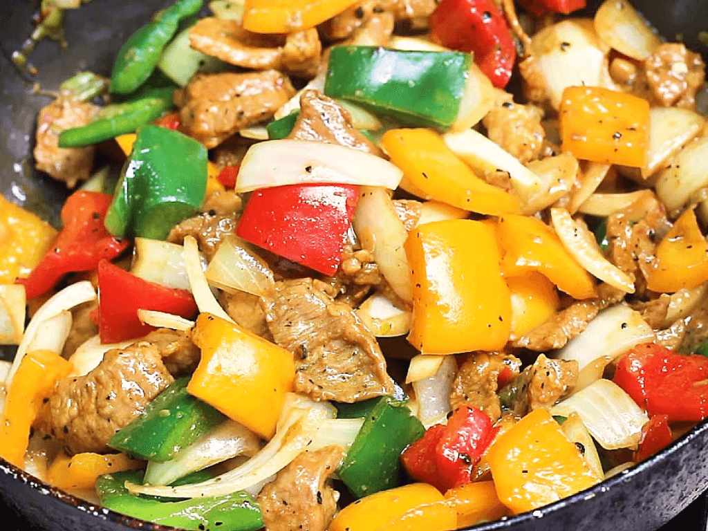 xao-thit-va-rau-giu-lua-lon-de-mon-an-gion-ngot-khong-ra-nuoc