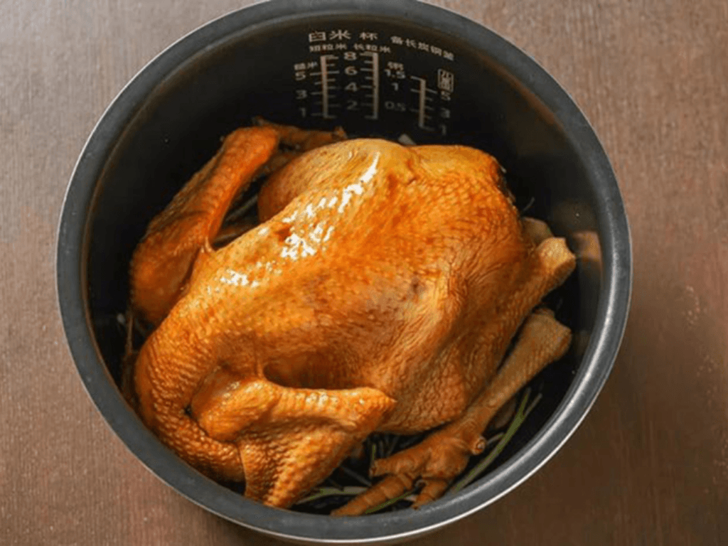 vi-sao-nen-hap-ga-bang-noi-com-dien-cuu-tinh-cho-hoi-ban-ron-luoi-rua-chen