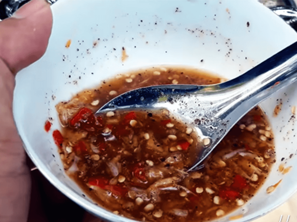 pha-nuoc-mam-than-thanh-linh-hon-cua-mon-an