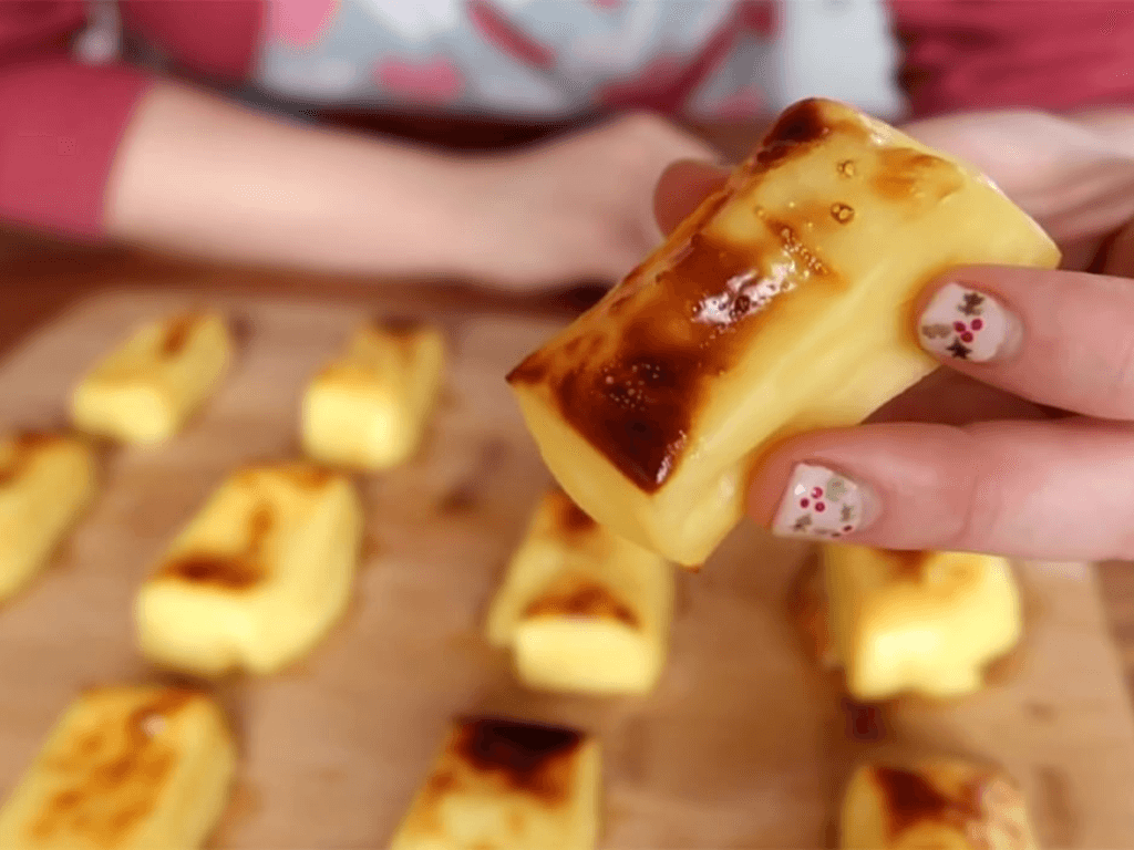 con-sot-banh-sua-chua-nuong-tu-tiktok-den-can-bep-nha-ban