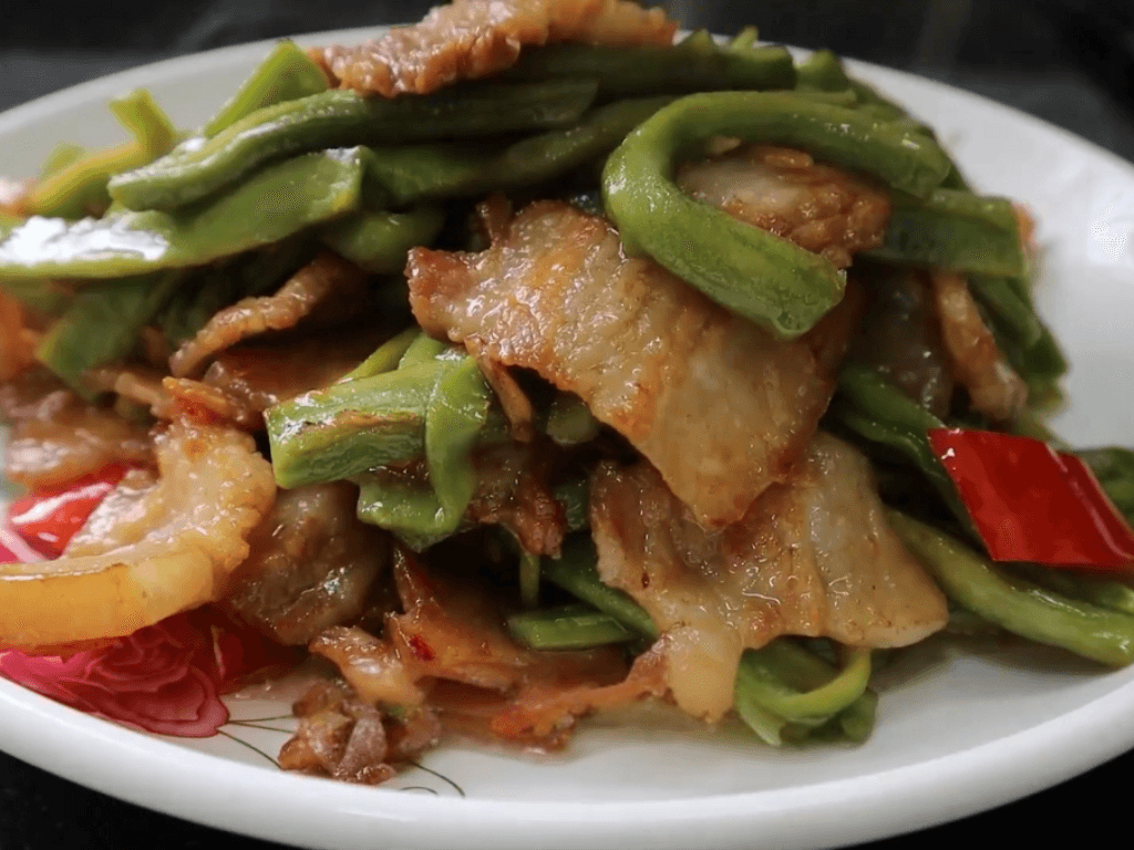 bi-quyet-xao-rau-tien-vua-ngon-chuan-dau-bep-nha-hang