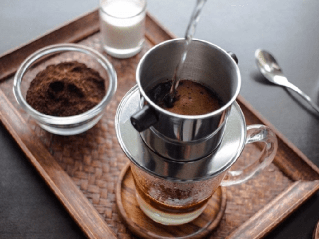 bi-quyet-pha-ca-phe-nen-nong-nan-vua-du-de-om-tron-vi-kem-trung