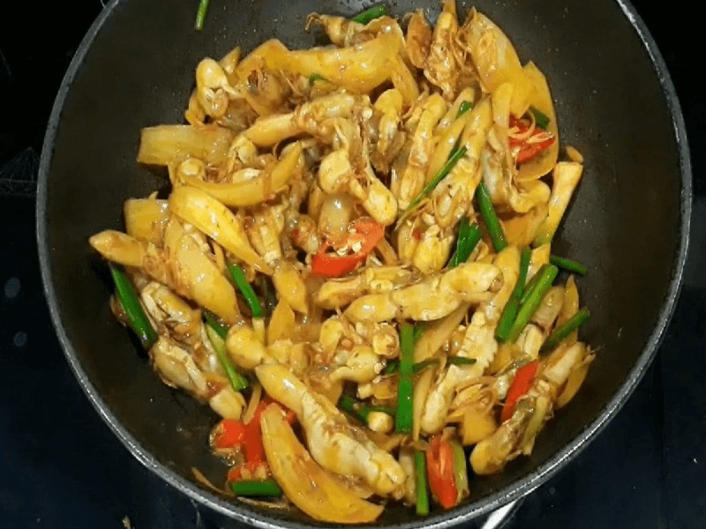 xao-sa-ot-kieu-thai-buoc-dinh-cao-tao-huong-vi-cay-nong-kho-quen