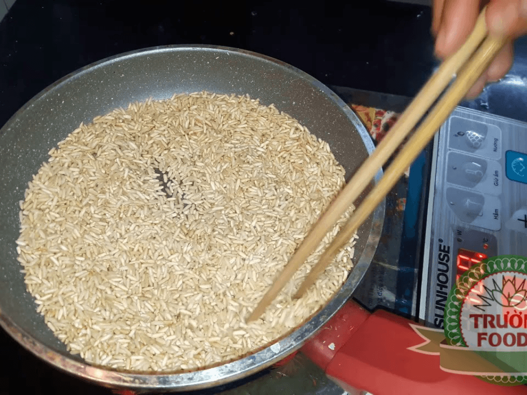 rang-gao-nghe-thuat-tao-mau-vang-va-huong-thom-dac-trung